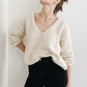 Knitting Pattern | The Carrie | modern chunky oversized v neck knit pullover sweater jumper easy knitting pattern