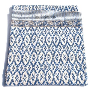 Colcha Kantha tamanho Queen, colcha indiana Kantha, cobertor de algodão branco e azul, colcha feita à mão, estampa de blocos à mão, manta de algodão