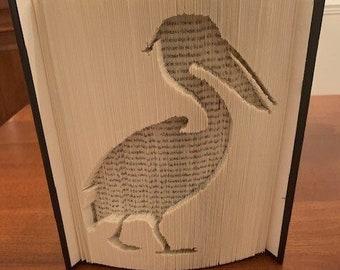 Book Folding PATTERN for an image of a Pelican, Birds, Wildlife, Nature