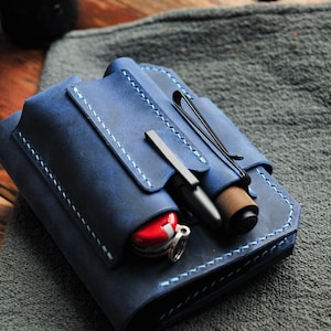 Cartera EDC, bolsa EDC, organizador EDC, Victorinox Spartan, Fisher Pen Bullet, billetera Crazy Horse, EDC de cuero, billetera de cuero