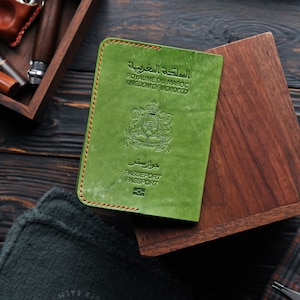 Groene leren houder voor Marokkaans paspoort, Marokko-paspoort, cadeau voor reizigers, paspoortomslag, gepersonaliseerde paspoortomslag, paspoorthoesje