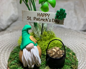 St. Patrick’s Day Gnome with Gold