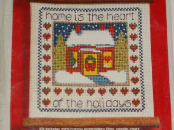 Vintage Vogart Crafts The Heritage Collection Four Placemats Embroidery Kit 8738B Country Cross Stitch NOS NEW