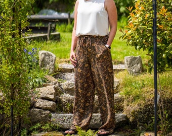 Women's Brown Floral Pattern Trousers, Women's Soft and Comfy Cotton Loungewear Pants with Elasticated Waistband, Drawstring and Pockets