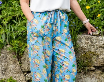 Gorgeous Blue Floral Relaxing Women's Loungewear, Pretty Ladies Wide Leg Comfy Floral Pants, Ideal for Sleep or Casual Wear,