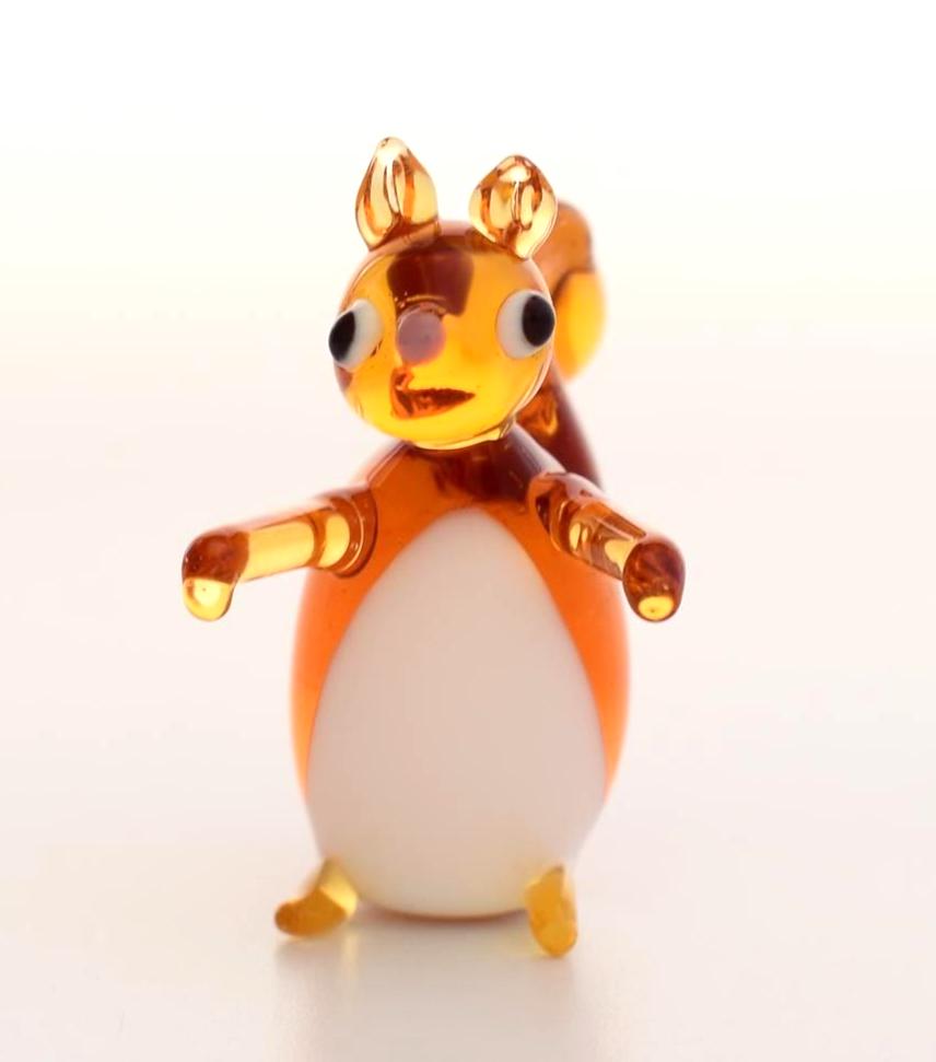 ランプワークガラスのリスの置物：手作りのミニチュア動物彫刻 - Etsy 日本