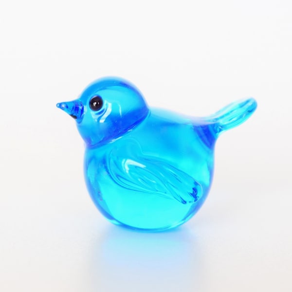 Miniature d'oiseau en verre travaillé au chalumeau : figurine flambée