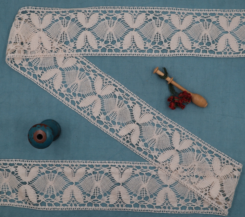 French Vintage Bobbin Lace Trim: Antique Cotton Ribbon, 3.1