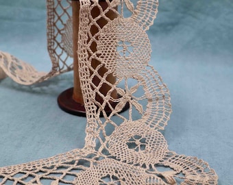 Antique French Linen Lace Edging: Handmade Bobbin Lace, Ecru