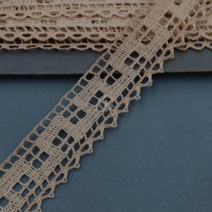 Vintage Bobbin Lace Trim: 8.5m French Cotton Scalloped Edge
