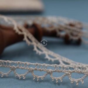 Vintage French Cotton Lace Trim: Narrow Scalloped Edge, 5m