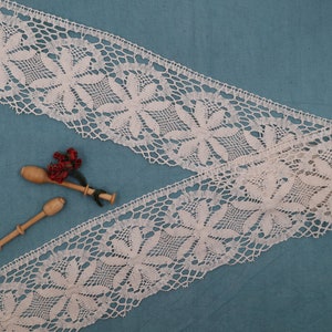 French Cotton Lace Trim Antique French Wide Lace Quilting Graphic Flower Collage Dressmaking Lace Boho Dress Patchwork Cotton Ribbon