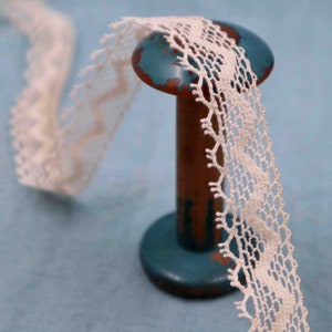 Antique French Cotton Bobbin Lace Trim: Cream Vintage Sewing Supply