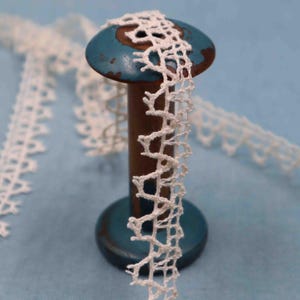 Antique French Cotton Bobbin Lace Trim: Cream Vintage Sewing Supply