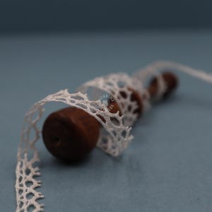 Vintage French Cotton Lace Trim: Narrow Cream Lace Border, 5m