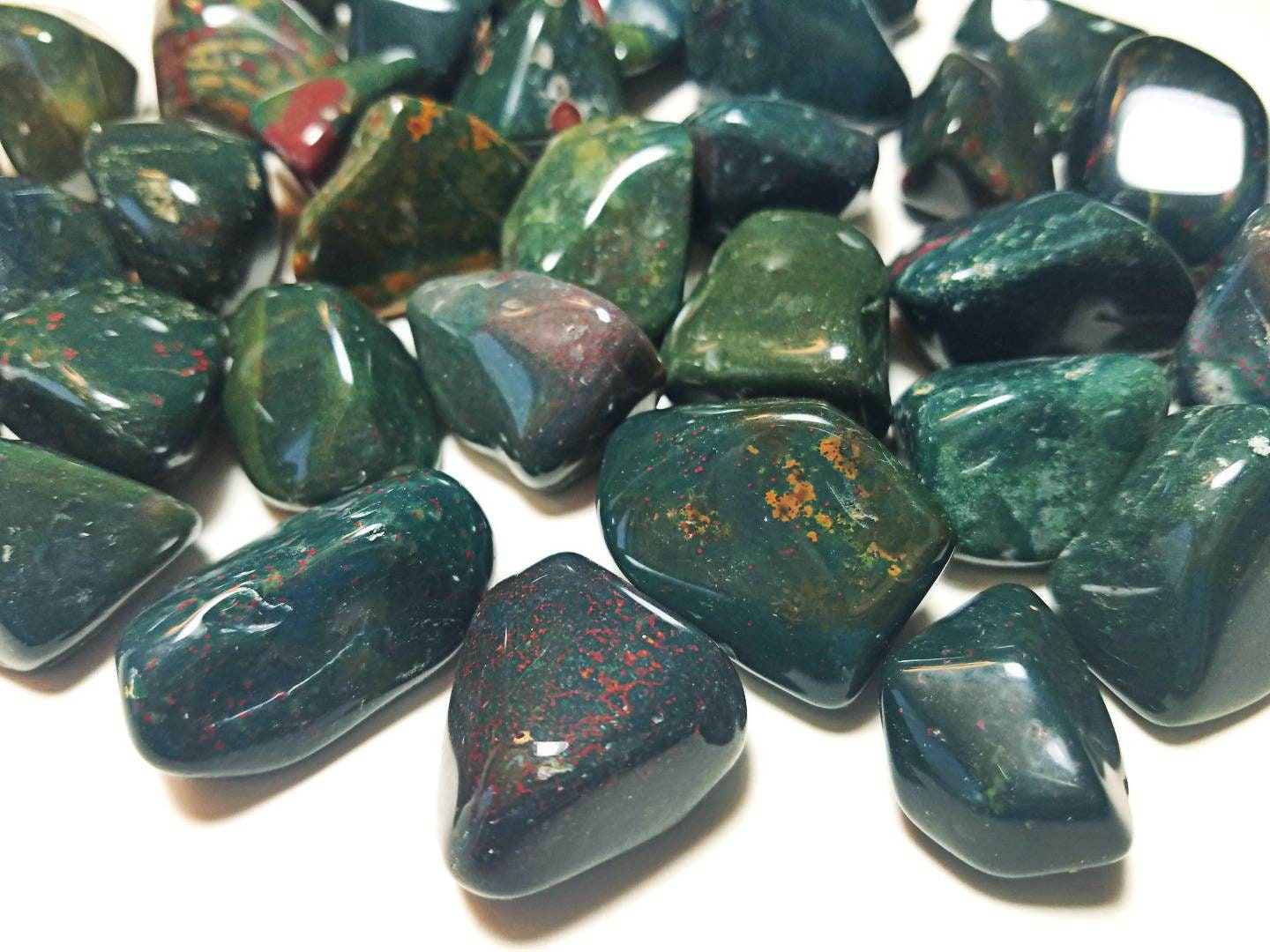 Bloodstone Tumbled Stones - Crystal Healing - Rock Collection - Polis…