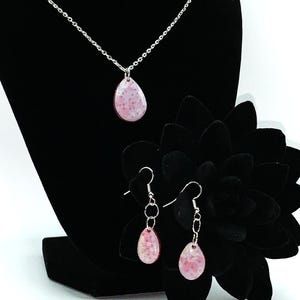 Pink Floral Resin Jewelry Set – Handmade Teardrop Necklace and Dangle Earrings by Rez & Co.