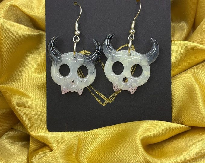 Glow-in-the-Dark Demon Skull Earrings – Spooky Cute / Kawaii Halloween Jewelry