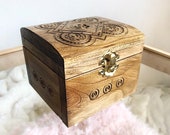Square shape carved wooden jewerly box keepsakes storage floral ornament home interior decor piggy bank cash box inlay technique mini chest