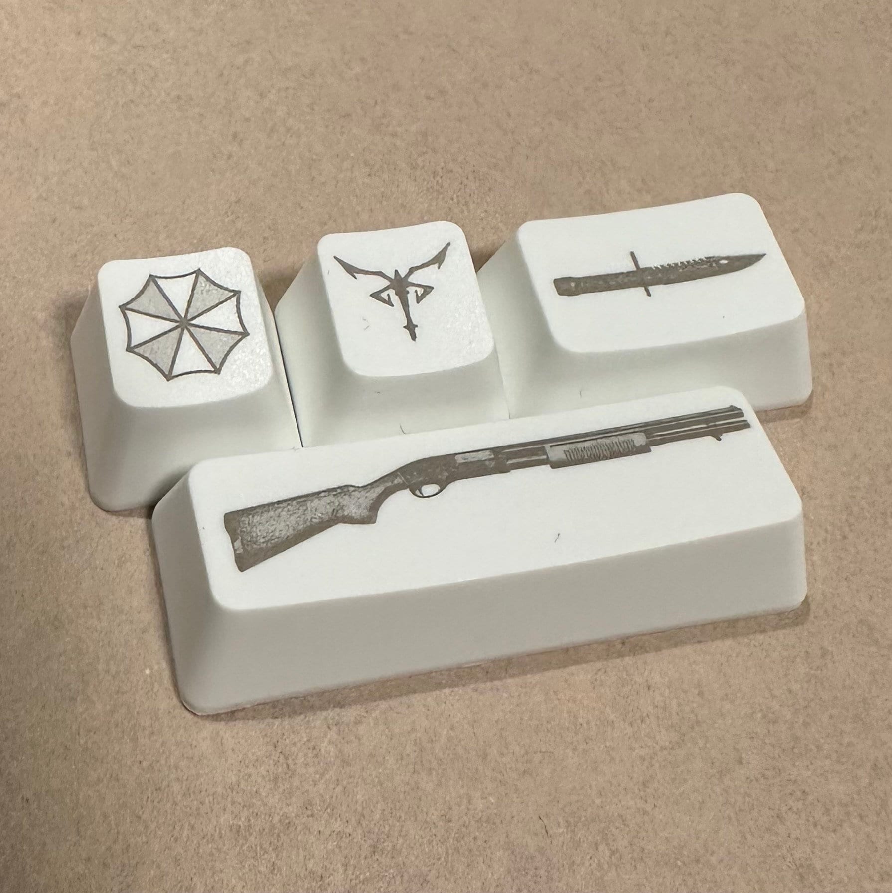 Resident evil keys - Etsy 日本