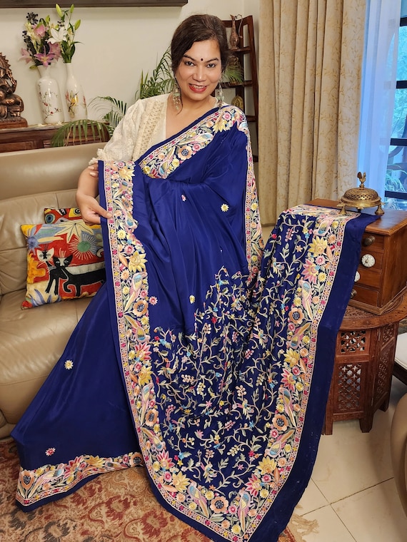 sari様ネイビー0 Zynah Navy Blue Pure Crepe Silk Hand Embroidered Parsi Gara Saree