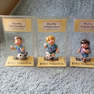 Hallmark 2000 Merry Miniatures Kids Collection Speedy, Champ, Scout