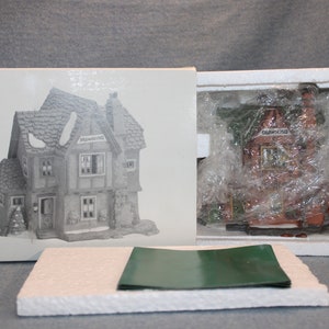 Dept. 56 Heritage Village Dickens&#39; Series &quot;Browning Cottage&quot; #5824-6 S10-102