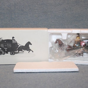 Dept.56 &quot;Dover Coach&quot; Heritage Village Collection #6590-0  DE-3#30