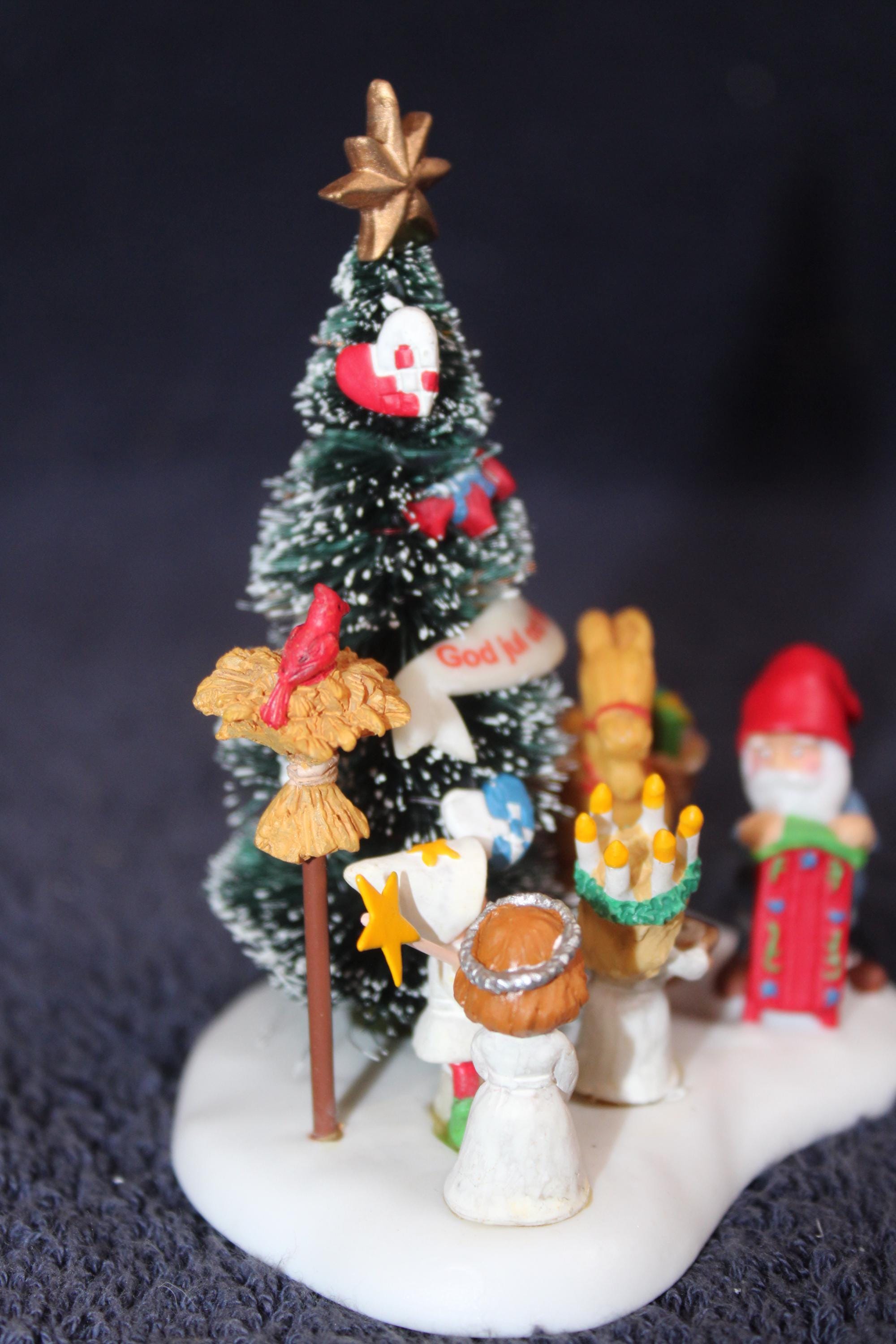 Department 56 Villaggio Di Natale Polo Nord – Accessorio Scandinavia – Porcellana Dipinta A Mano, Simboli Tradizionali Nordici