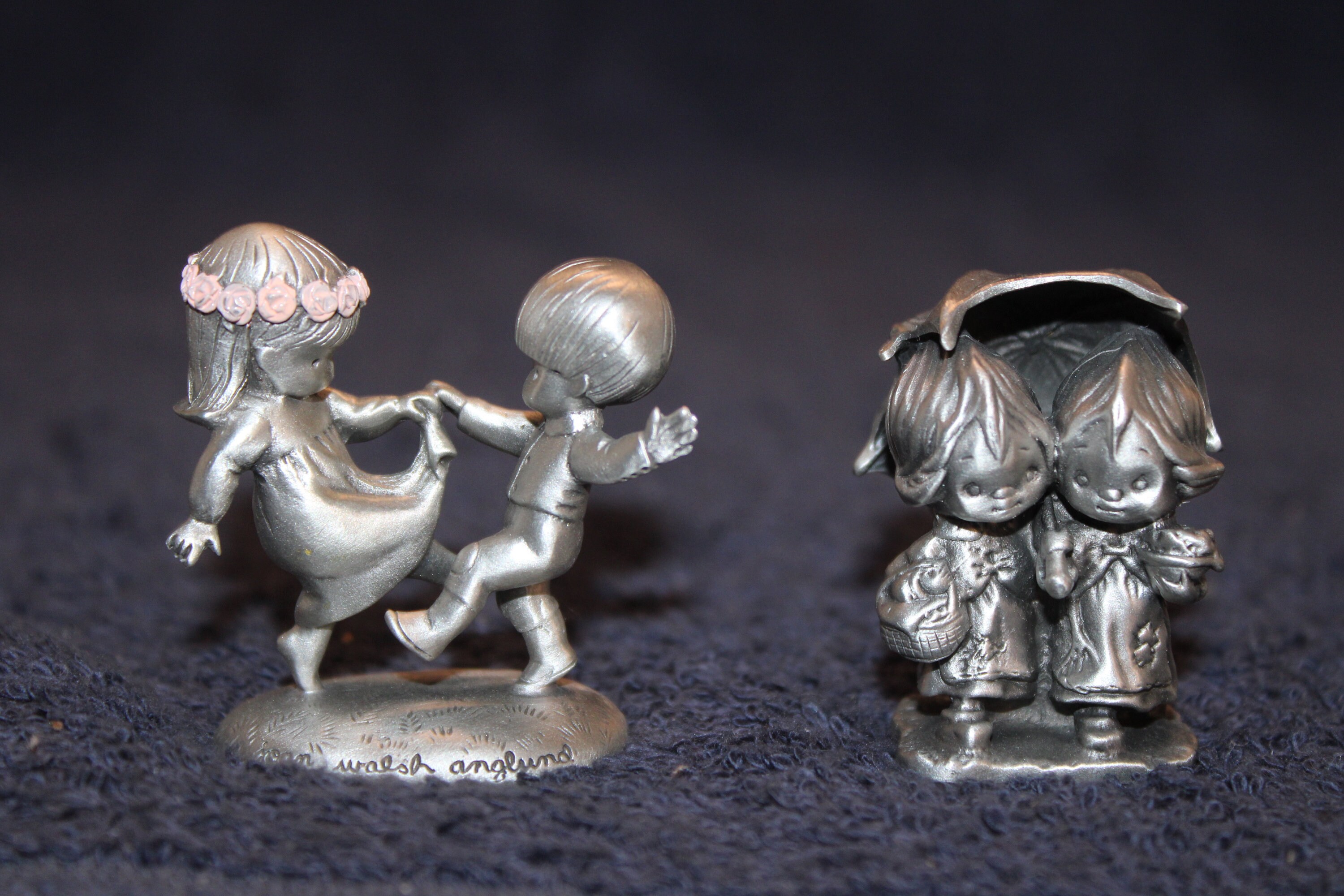フィギュア（Hallmarkのfine pewter） Choice: Hallmark Pewter Figurine Girl Boy Dancing OR Hallmark