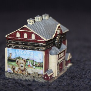 Boyd’s Bears Exclusive BBC Treasure Box Boyd's Bears Country Barn
