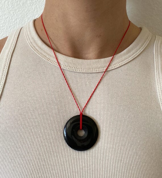 Black stone round circle coin pendant red cord adjustable necklace