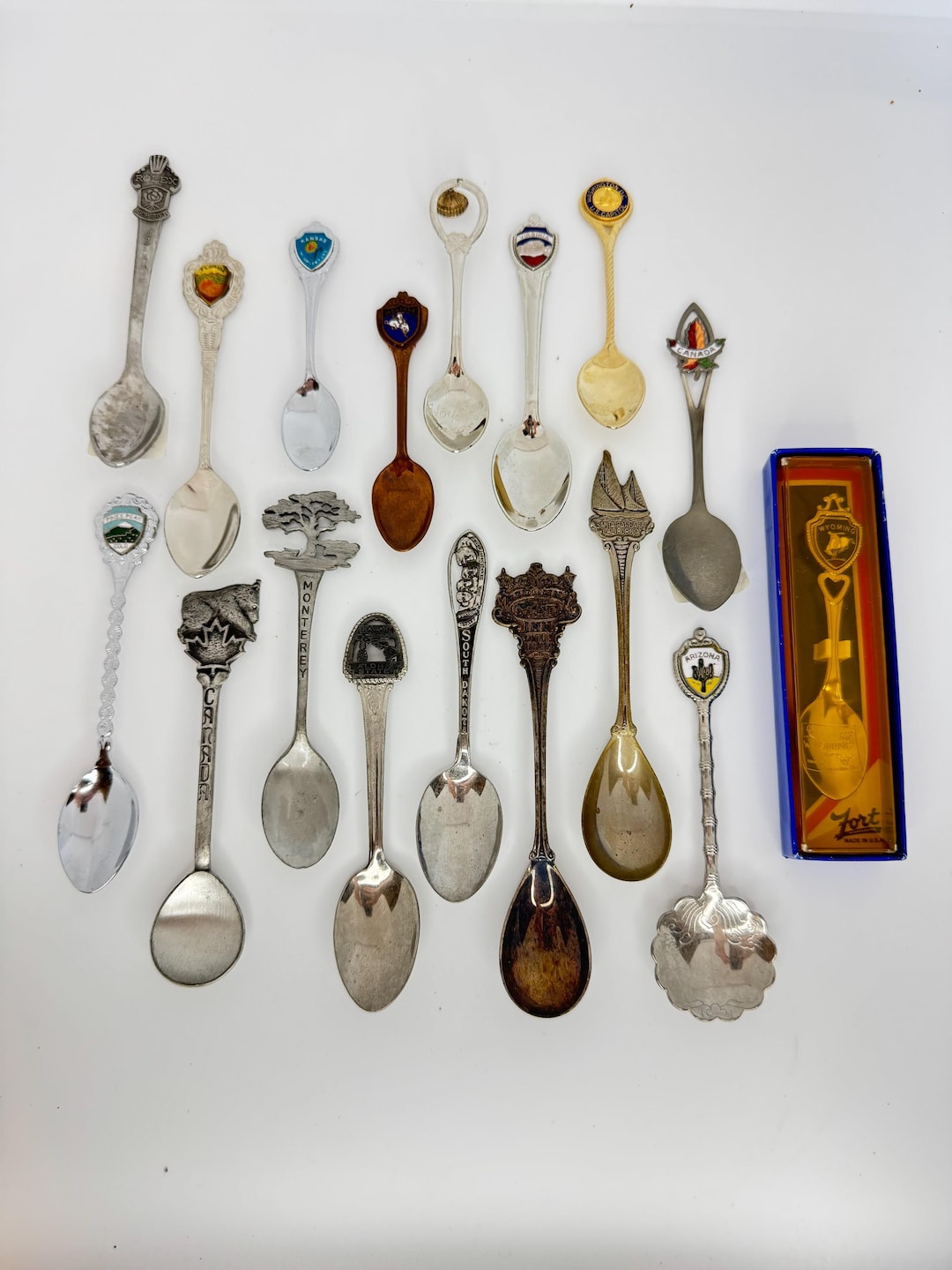 17 Souvenier Collectible Spoons From U.S. States and Canada - Etsy