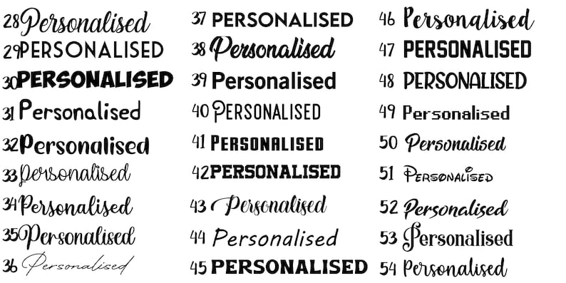 K&ouml;nnte beinhalten: Ein Schwarzwei&szlig;bild, das das Wort "Personalisiert" in verschiedenen Schriftarten und Stilen zeigt, nummeriert von 28 bis 54.