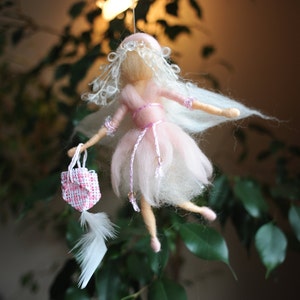 Tooth Fairy - gefilzte Miniaturpuppe - Waldorf inspiriert - Wandbehang - Stoffpuppe - Inspirationsgeschenk - Minimalistisches Geschenk