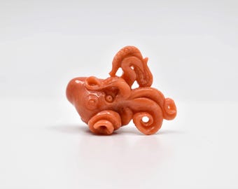 Figuras y estatuillas de pulpo de coral japonés natural / Peso: 5 a 8 g / Amuleto de la suerte e ideal para proyectos de joyería. Set 1