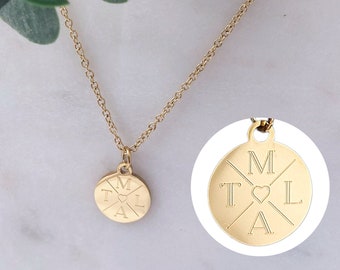 Gepersonaliseerde halsketting in goud, zilver of roségoud met een gegraveerde hanger van 12 mm, naamketting, letterplaatje, gepersonaliseerd cadeau voor vrouwen