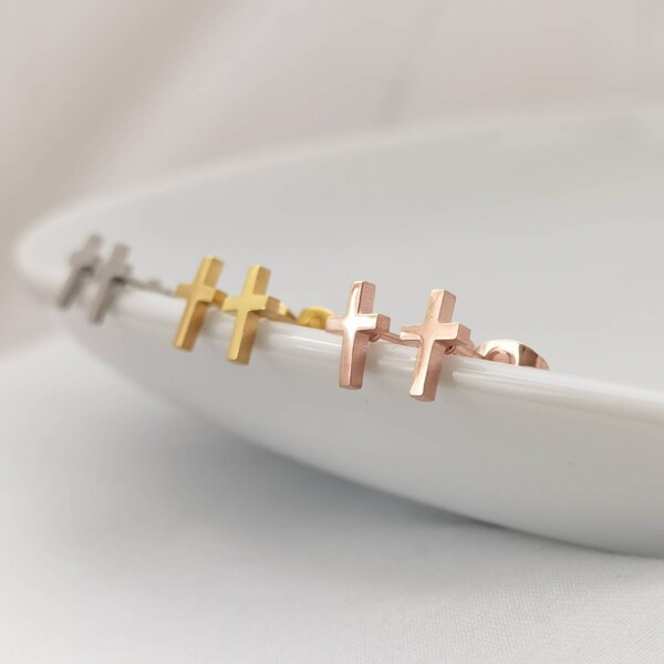 Mini Kreuz Ohrstecker in Rosé, Silber & Gold aus Edelstahl, kleine Ohrstecker Kreuz, Mini Gold Kreuz Ohrring, Ohrstecker minimalistisch