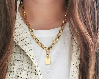 Personalized chunky necklace with engraved pendant in gold or silver made of stainless steel, necklace coarse links, personalized gifts