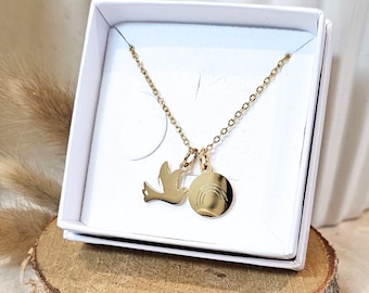Gepersonaliseerde halsketting met gegraveerd plaatje en vredesduifhanger | Doopketting met duif | Cadeau voor eerste communie of vormsel