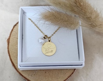 Personalisierte Kette mit 15mm Gravur Plättchen und Perle in Gold u. Silber, Geschenk für sie, personalisierte Geschenke, Weihnachtsgeschenk