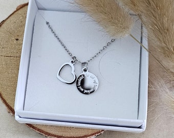 Personalisierte Herz Kette mit Namensgravur, personalisiertes Geschenk für Frauen, Buchstabenkette mit Herzanhänger, Plättchenkette mit Herz