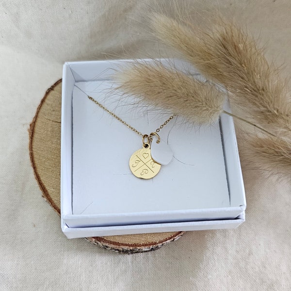 Personalisierte Kette mit Perlmutt Anhänger, Gravur Kette mit Namen/Buchstaben, personalisiertes Geschenk für Mama, Schwester, Freundin