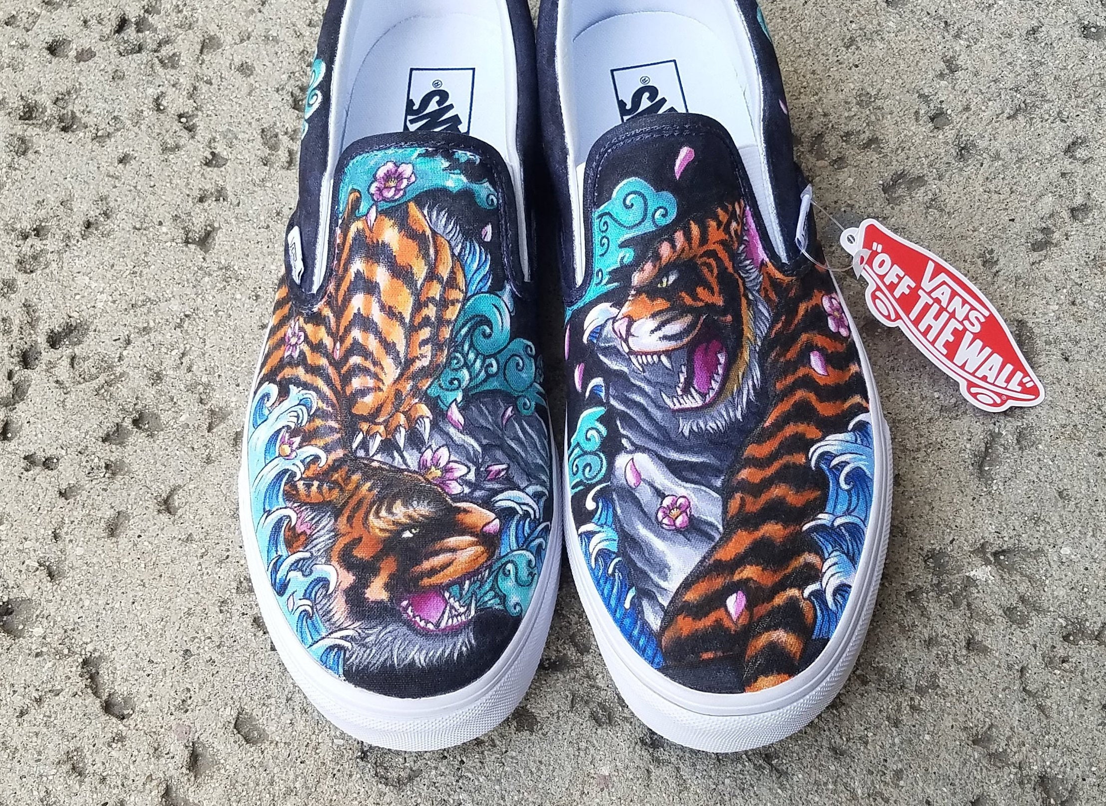 vans slip on tiger