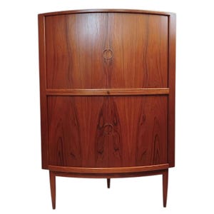 Vintage Danish Mid Century Modern Teak Tambour Corner Cabinet, Scandinavian Design from 1960s in style of Hvidt & Orla.