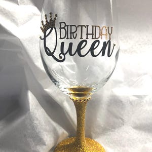 Birthday Queen 20 oz Bling Wine Glass. Shot Glass. Birthday for Her. Crown. Customize Glitter Colors! Personalize with Name. Birthday Gift