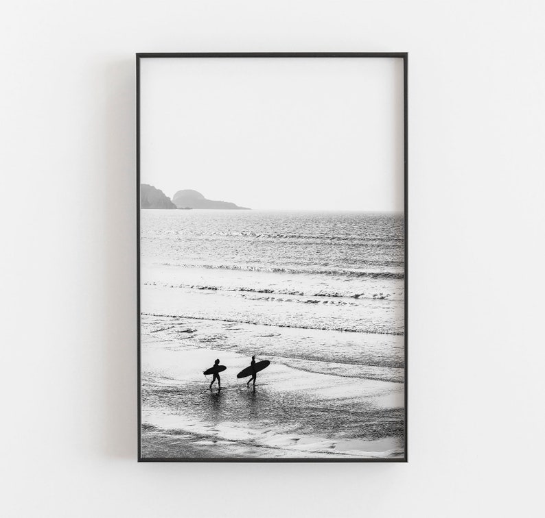 Surfers Print, Coastal Wall Art, Beach Wall Art, Arte en blanco y negro, Coastal Wall Decor, DESCARGA DIGITAL, PRINTABLE Art, Large Wall Art imagen 5