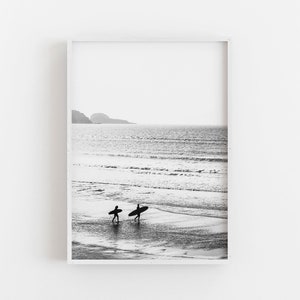 Surfers Print, Coastal Wall Art, Beach Wall Art, Arte en blanco y negro, Coastal Wall Decor, DESCARGA DIGITAL, PRINTABLE Art, Large Wall Art imagen 2