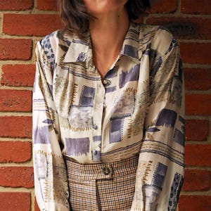 Vintage long sleeve silk 90s floral blouse // Size 12 // blue white silk