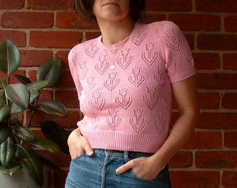 Vintage 80s crochet knit top // Size XS // Pink Acrylic blend